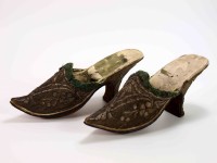 Ein Paar Damen-Pantoffeln, 1715 - 1730; Zugangsdatum 12/99