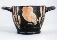 Skyphos (Eulenskyhos), etruskisch pseudo-rotfigurig. Ende 5. bis Anfang 4. Jh. v. Chr.