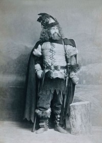 Wilhelm Hellmuth-Bräm als König Sverre in B. Björnson‘s "Zwischen den Schlachten"